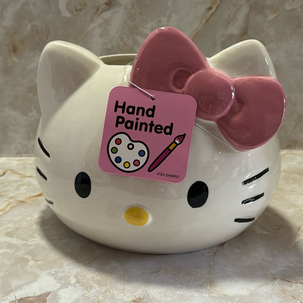 Hello kitty ceramic plant holder